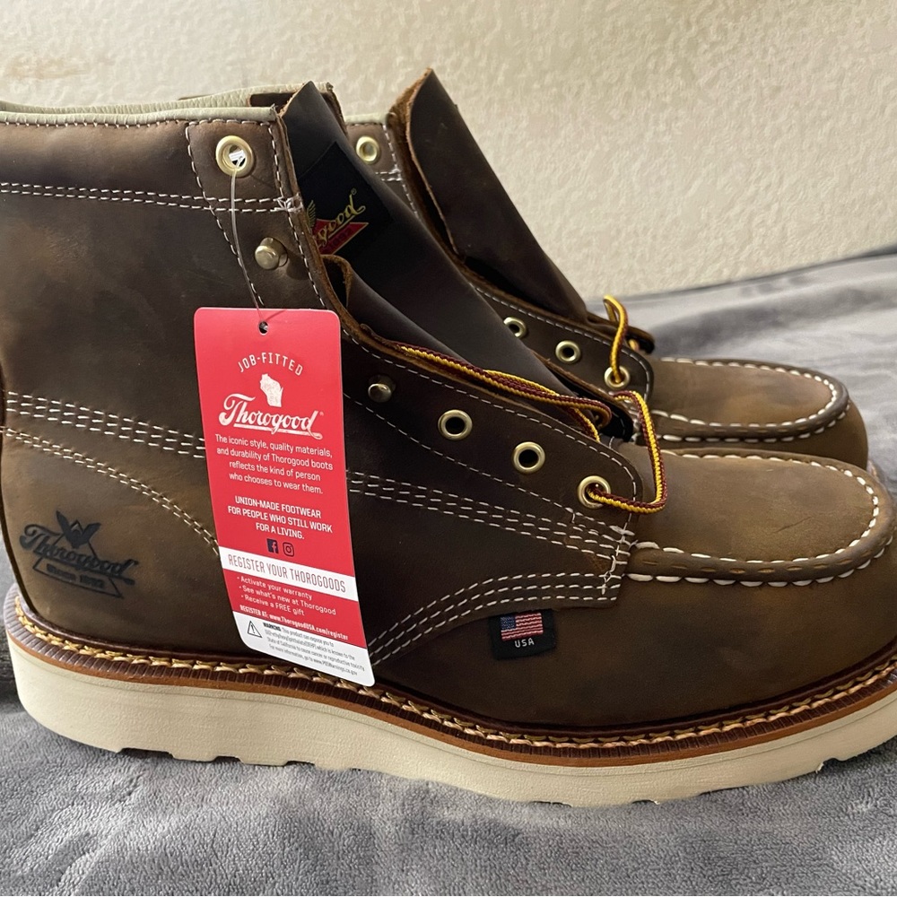Thorogood American Heritage Moc-toe Steel Toe Boots. 6” Trail Crazy Horse. 9EE